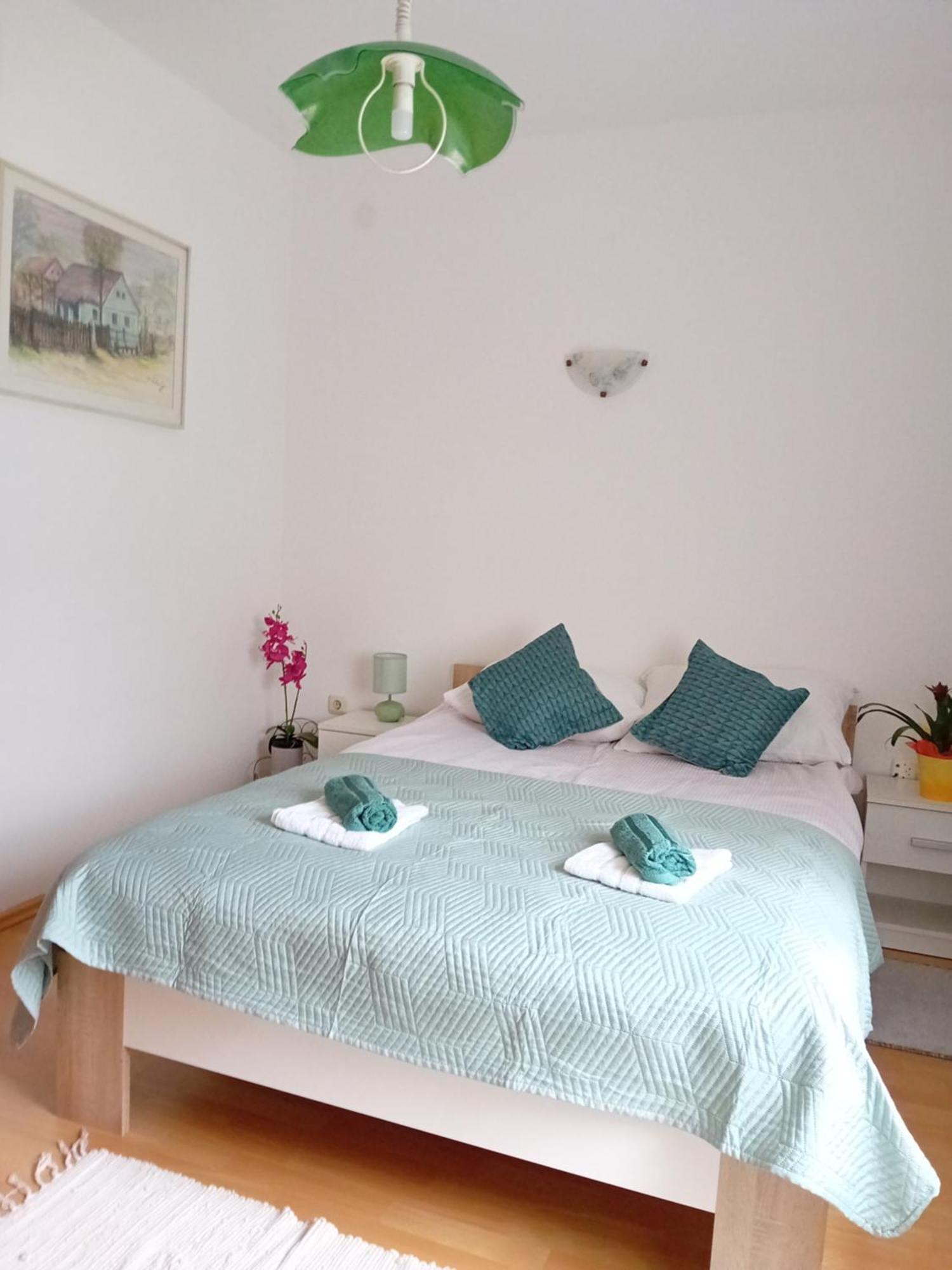 Apartman Nada คาปรินา ภายนอก รูปภาพ